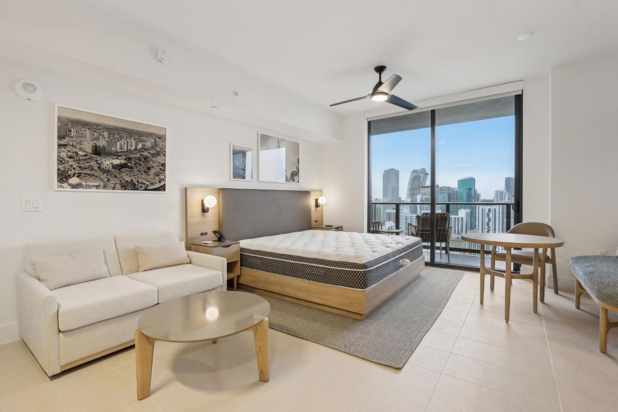 New Luxury Bay View Downtown *